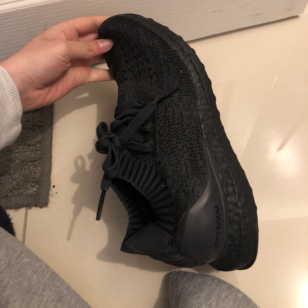 Tripppe black Ultra Boost W